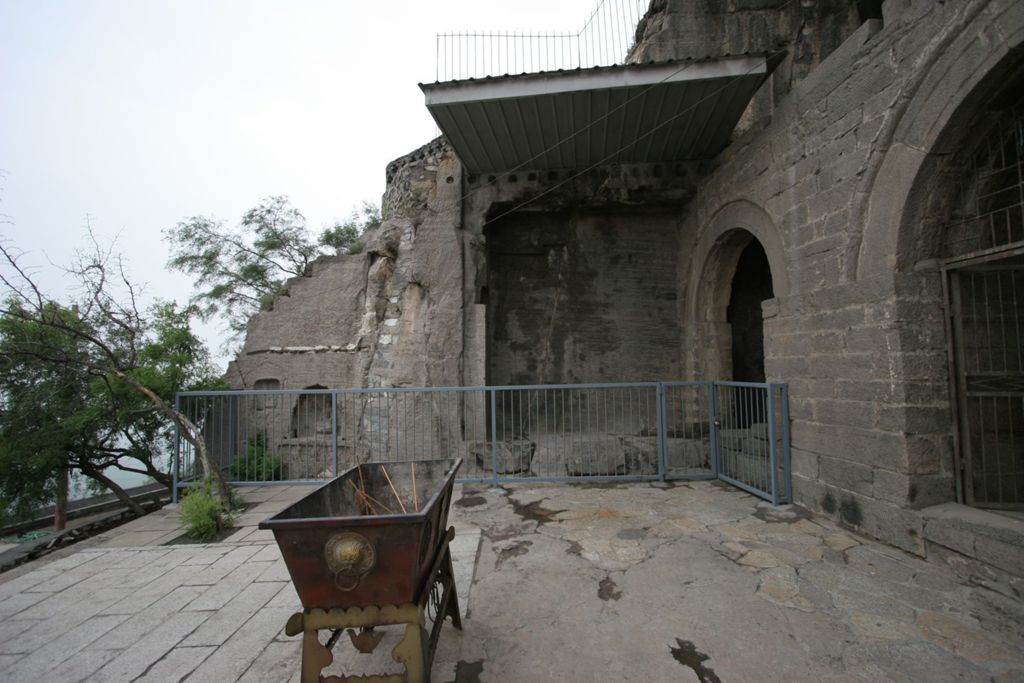 Miniature of Northern Xiangtangshan, South Cave, outside