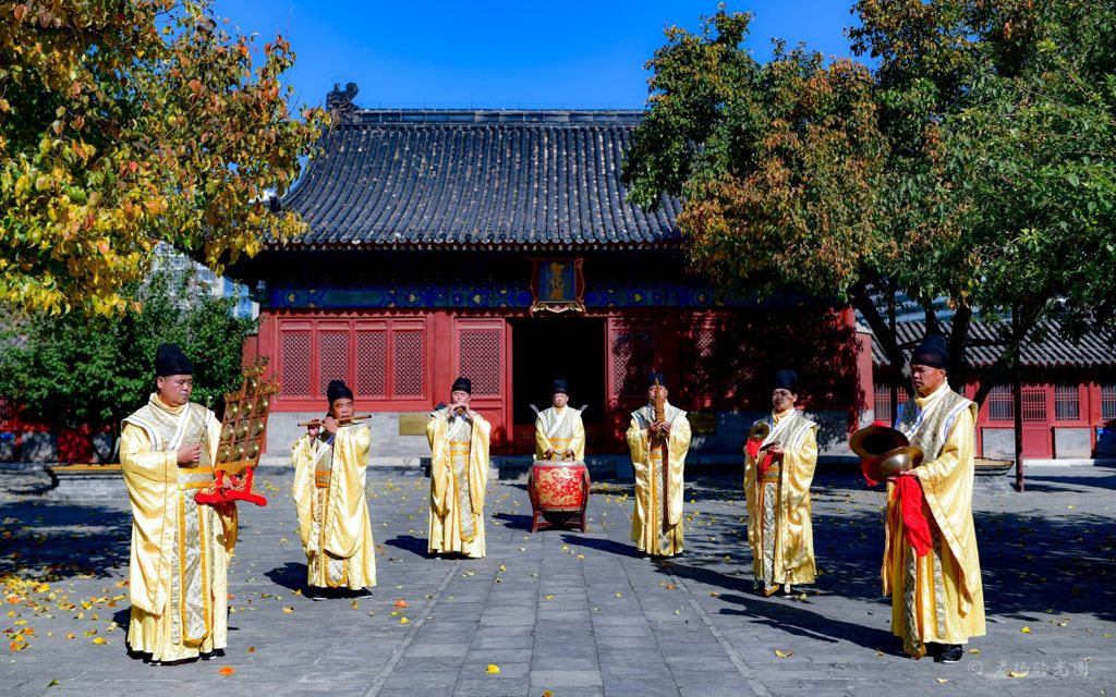 Miniature of Capital music from the Zhihua Temple (Zhihuasi Jing yinyue), musicians