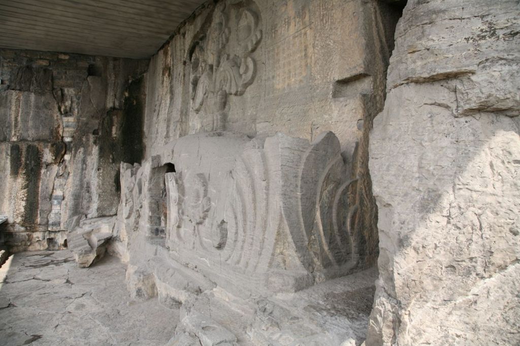 Miniature of Northern Xiangtangshan, South Cave, upper level