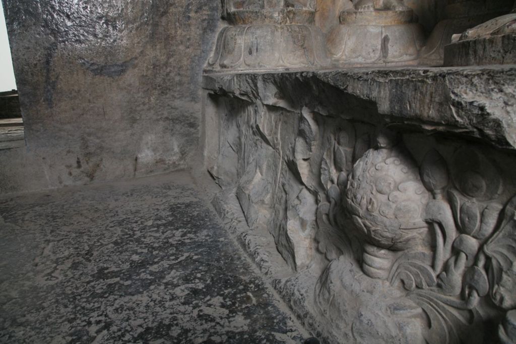 Miniature of Northern Xiangtangshan, South Cave, west wall