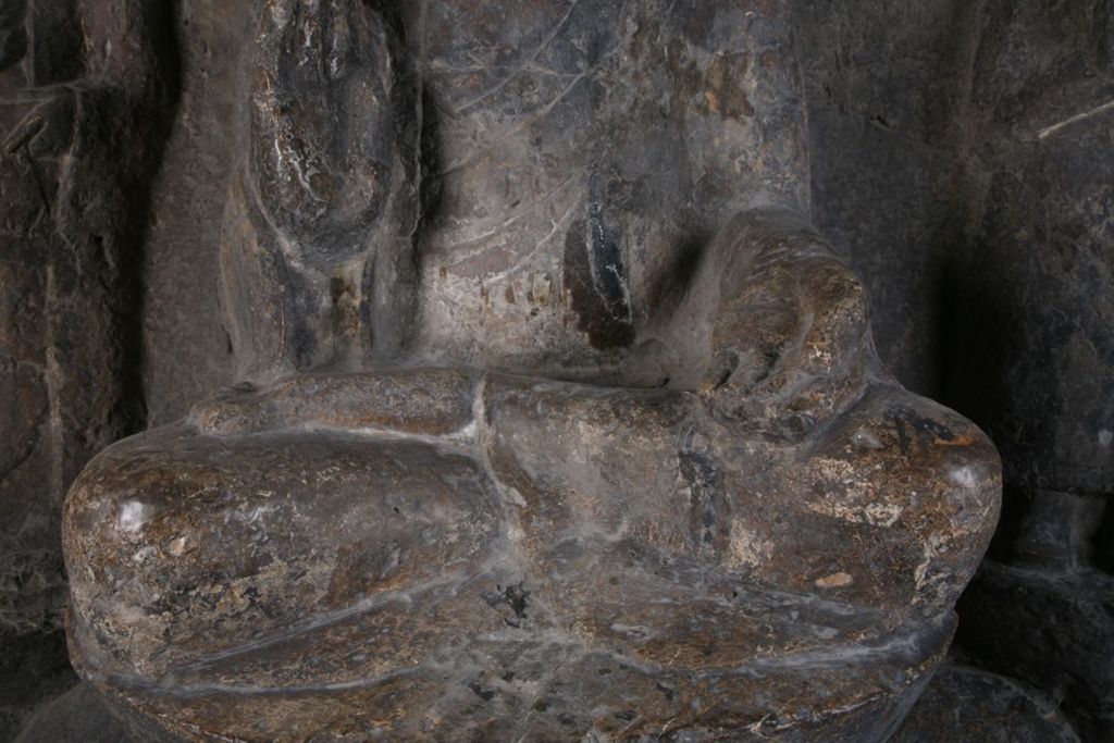 Miniature of Southern Xiangtangshan, Cave 1, altar left