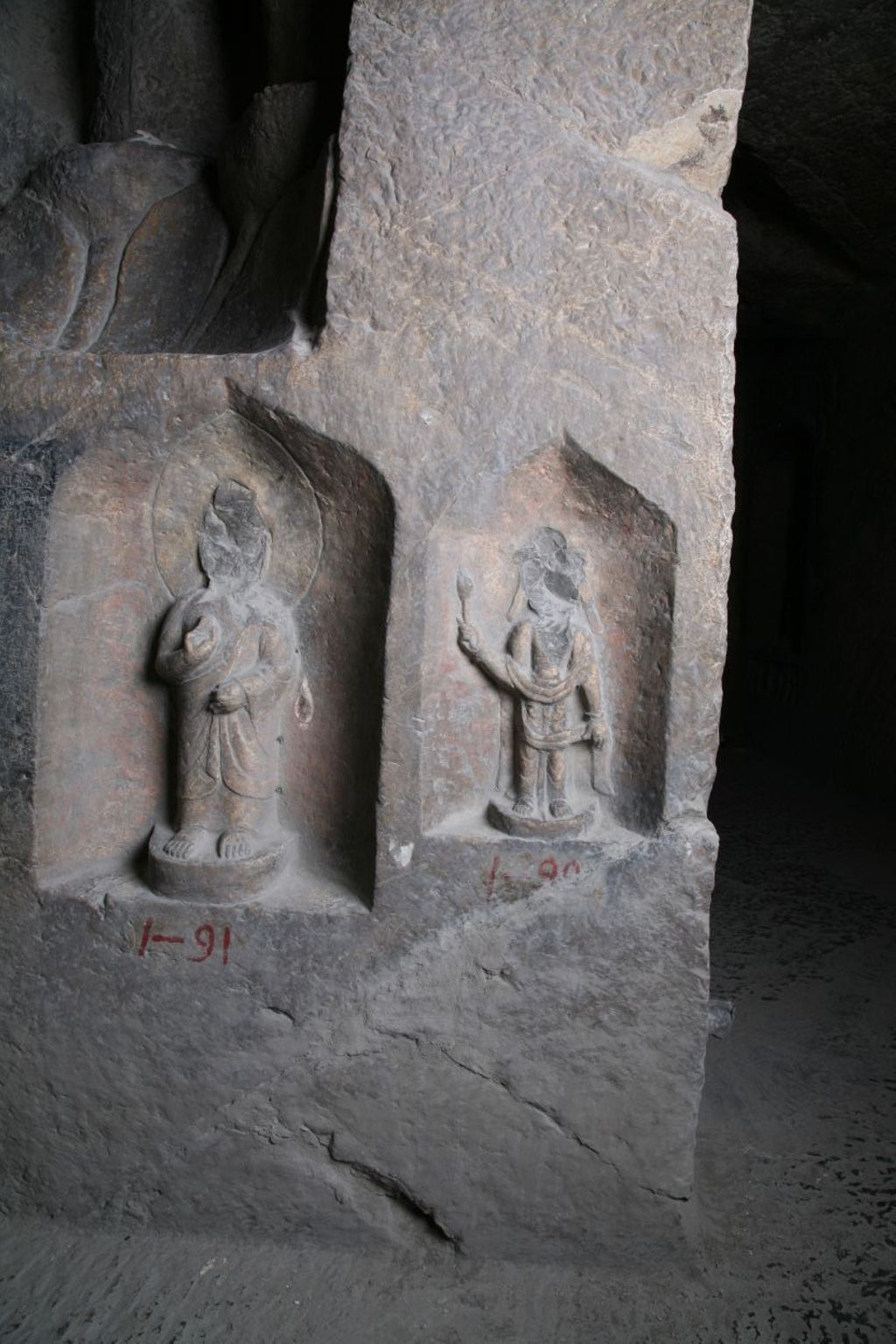 Miniature of Southern Xiangtangshan, Cave 1, altar right