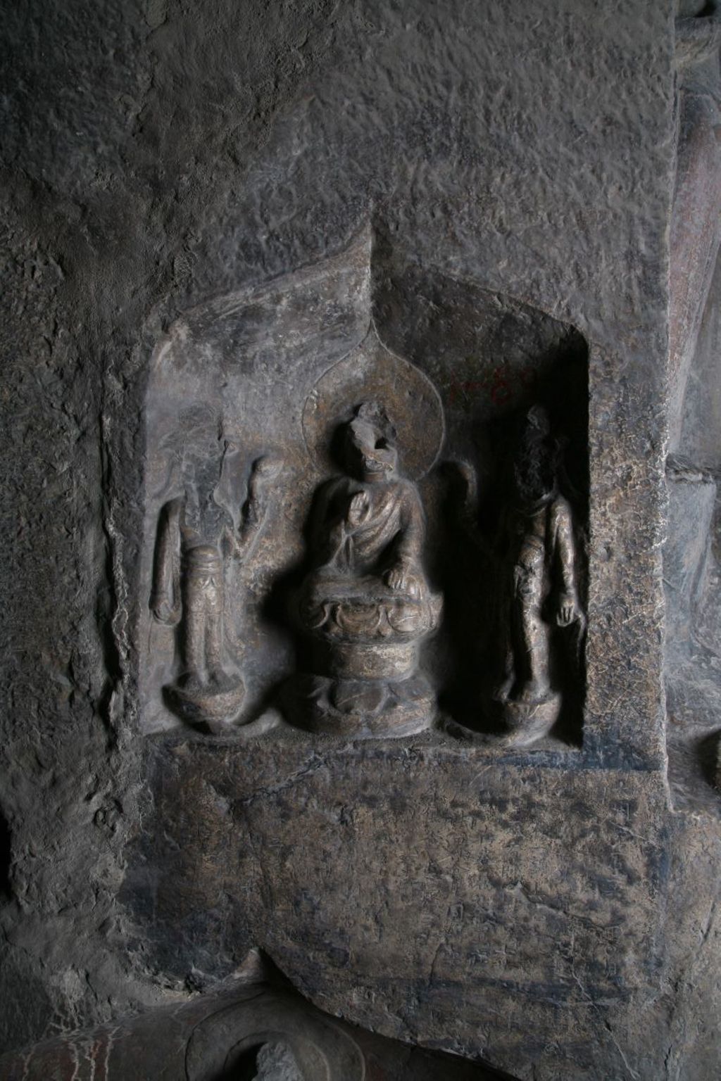 Miniature of Southern Xiangtangshan, Cave 1, altar right