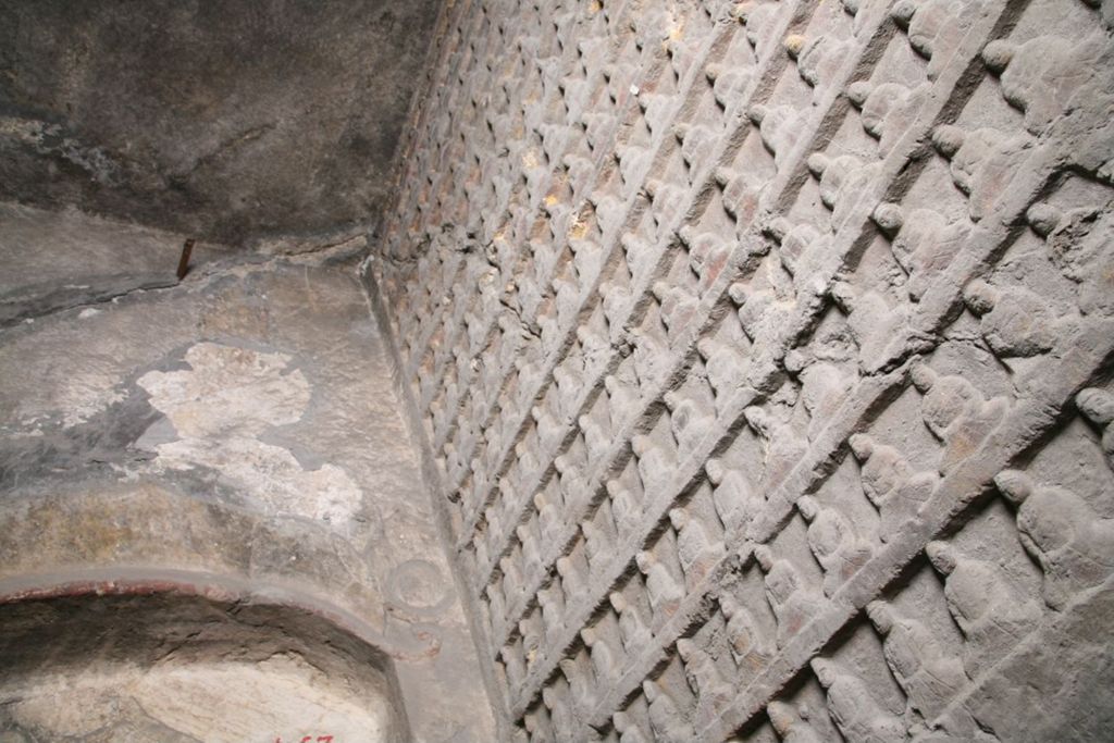 Miniature of Southern Xiangtangshan, Cave 1, interior, left side, little Buddhas