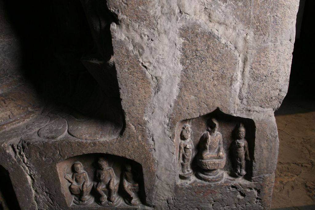 Miniature of Southern Xiangtangshan, Cave 1, interior, left side, little Buddhas