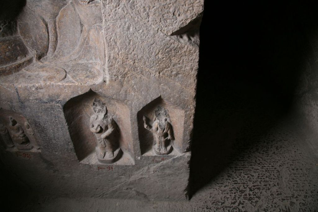 Miniature of Southern Xiangtangshan, Cave 1, interior, right side, little Buddhas