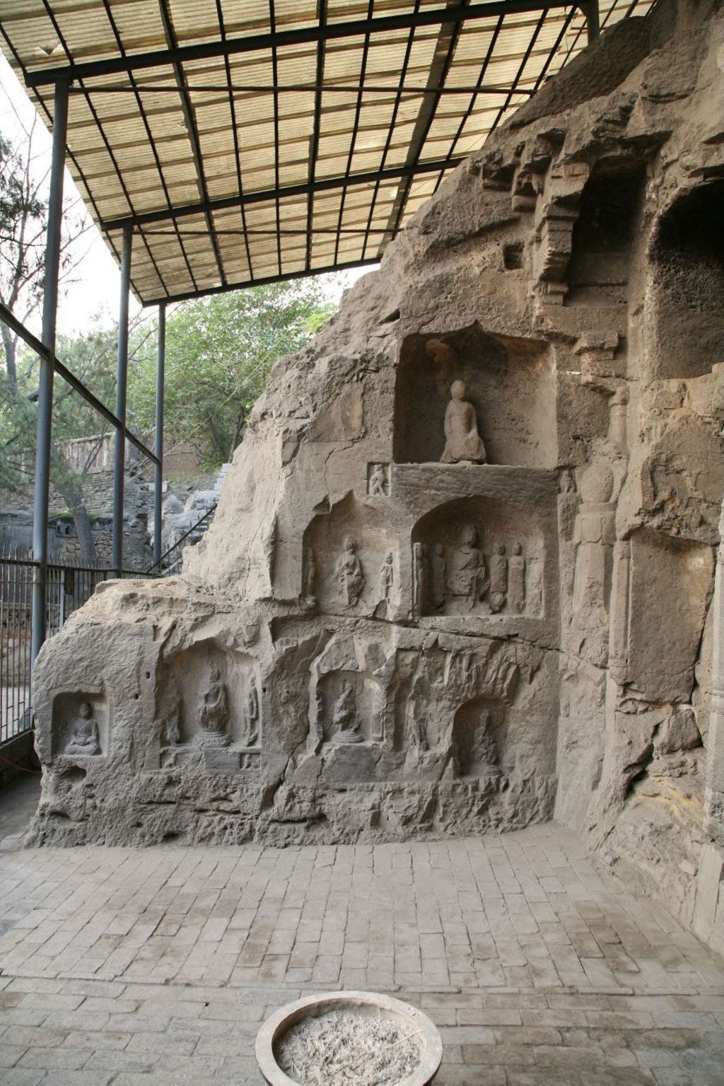 Miniature of Southern Xiangtangshan, Cave 1, exterior