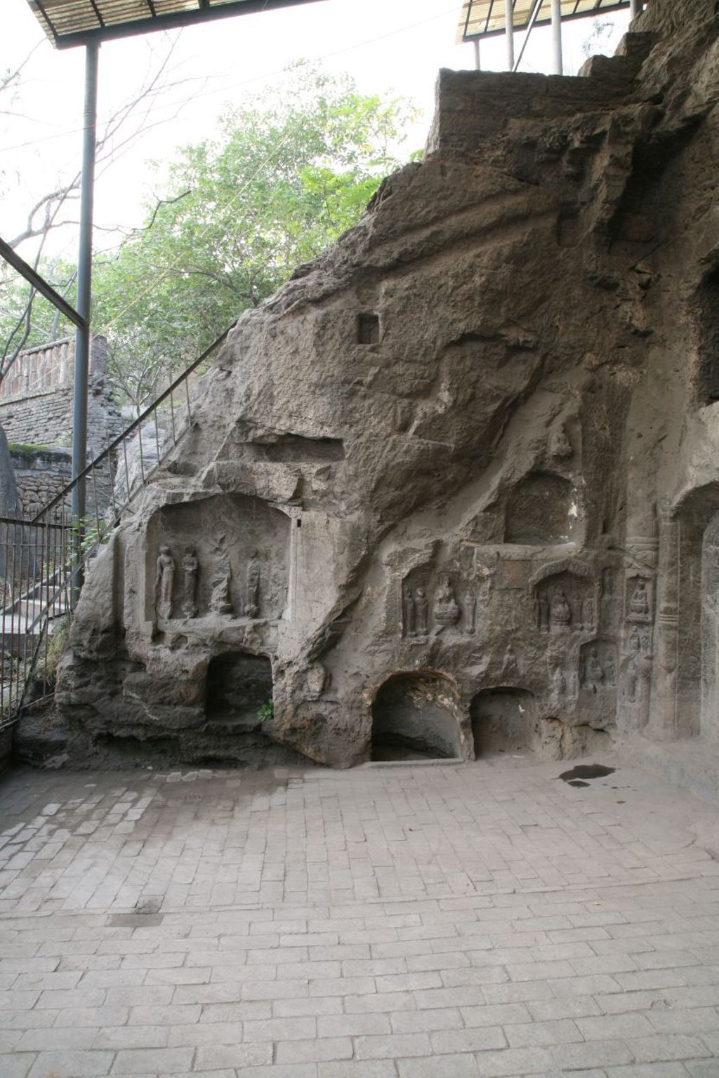 Miniature of Southern Xiangtangshan, Cave 2, exterior