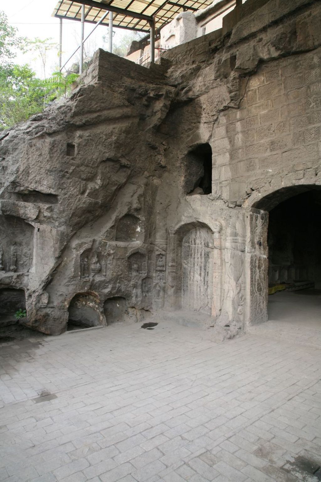 Miniature of Southern Xiangtangshan, Cave 2, exterior