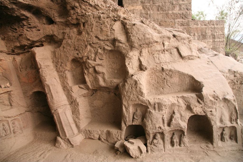 Miniature of Southern Xiangtangshan, Cave 3, exterior