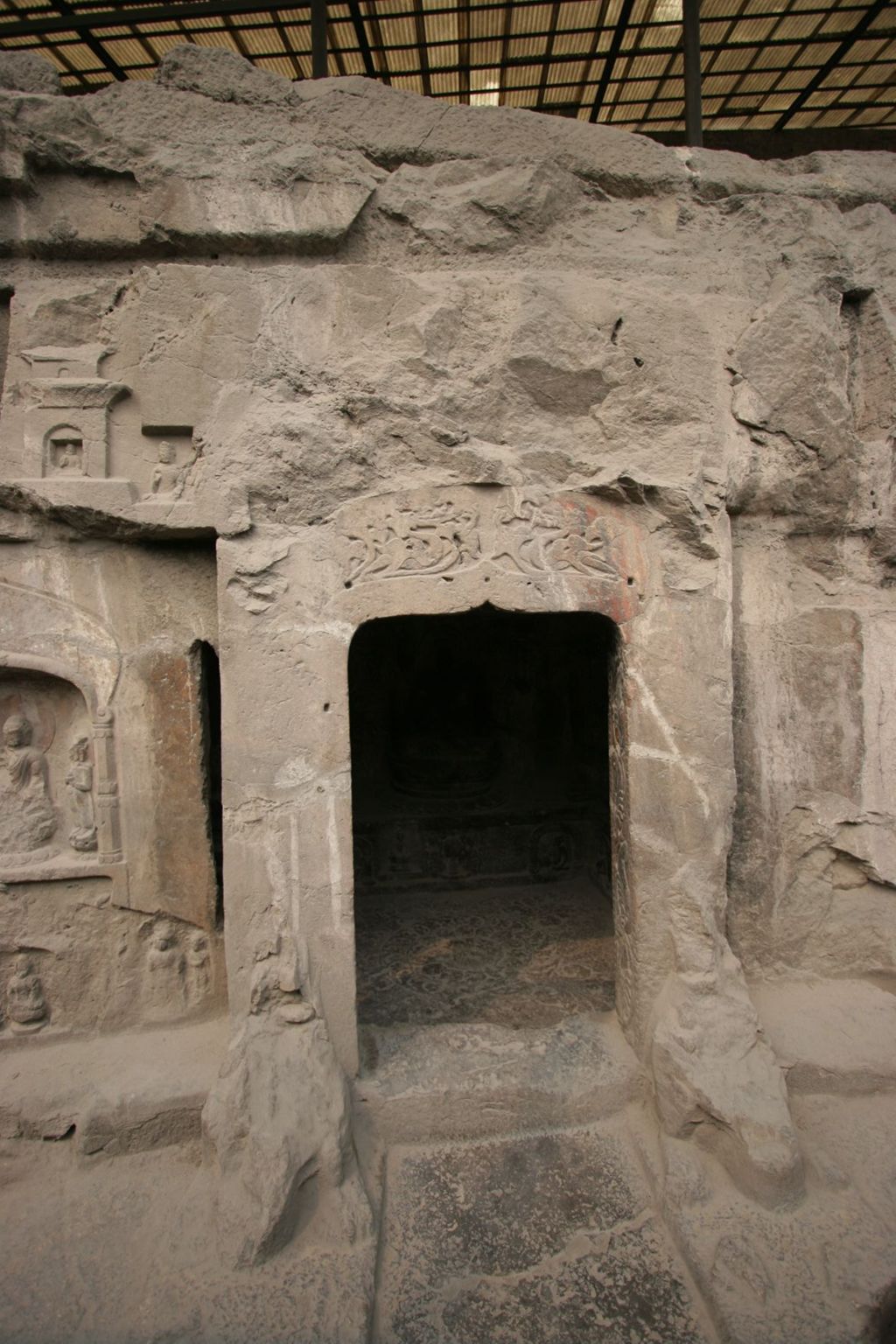 Miniature of Southern Xiangtangshan, Cave 5, exterior