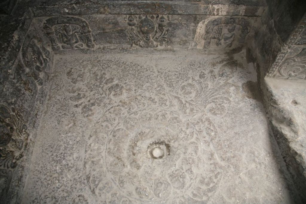 Miniature of Southern Xiangtangshan, Cave 5, floor