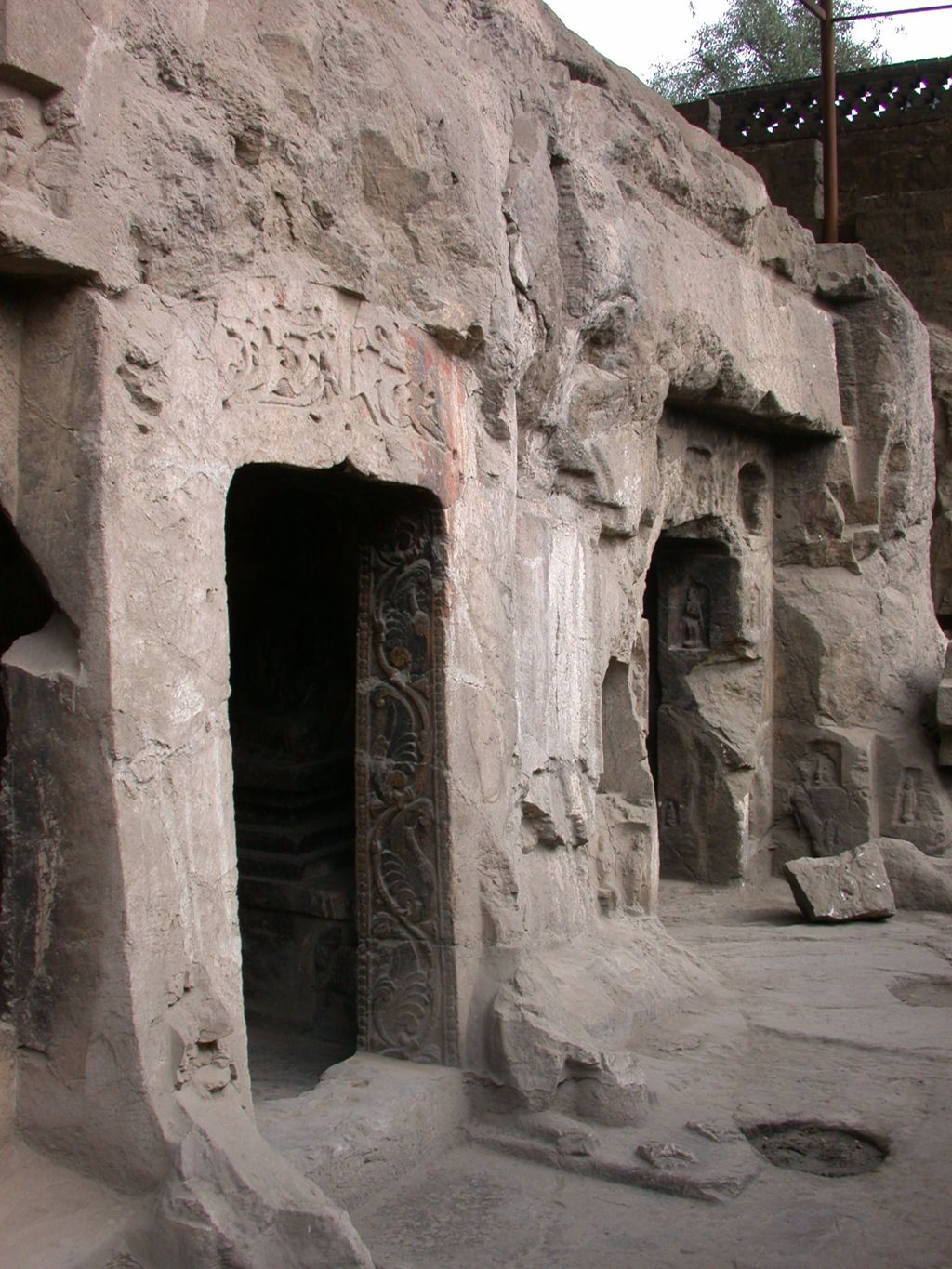 Miniature of Southern Xiangtangshan, Cave 5, exterior