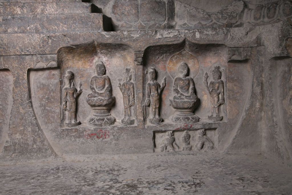 Miniature of Southern Xiangtangshan, Cave 6, altar base figures