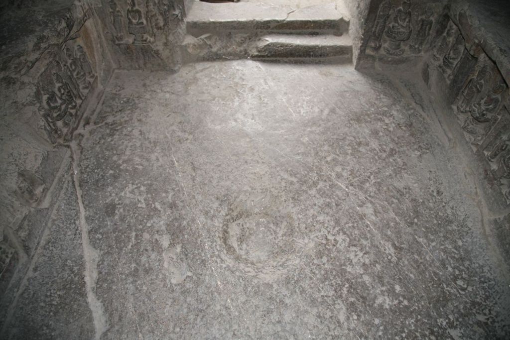 Miniature of Southern Xiangtangshan, Cave 6, floor