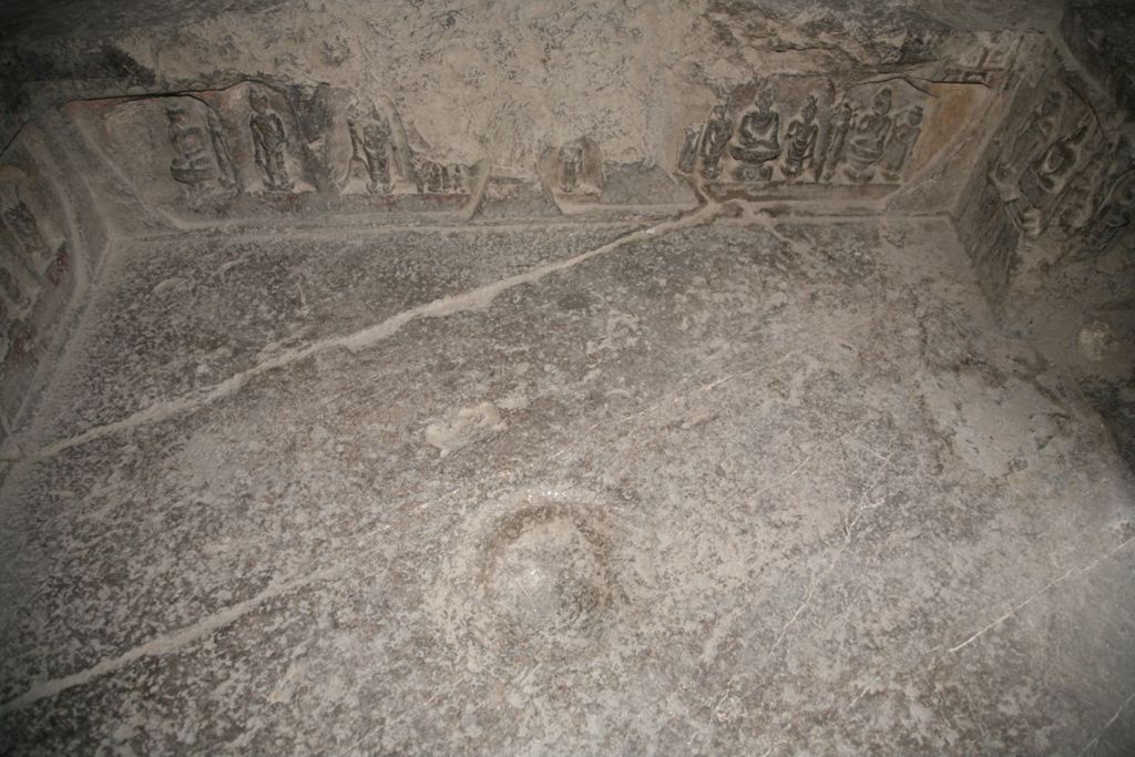 Miniature of Southern Xiangtangshan, Cave 6, floor