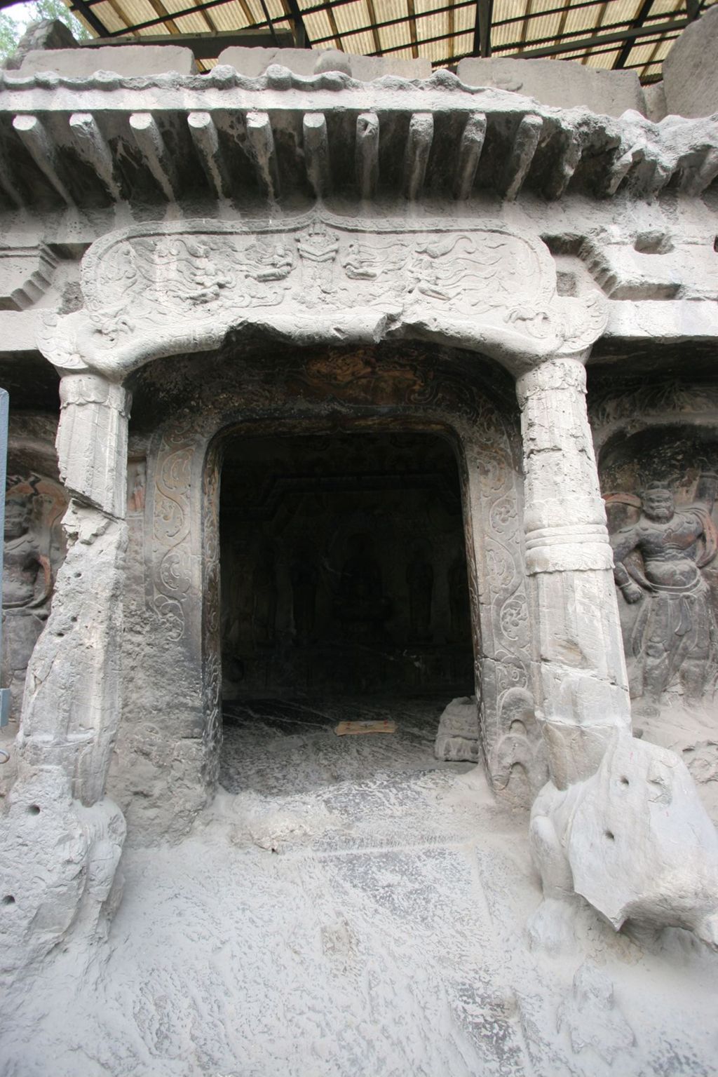 Miniature of Southern Xiangtangshan, Cave 7, exterior