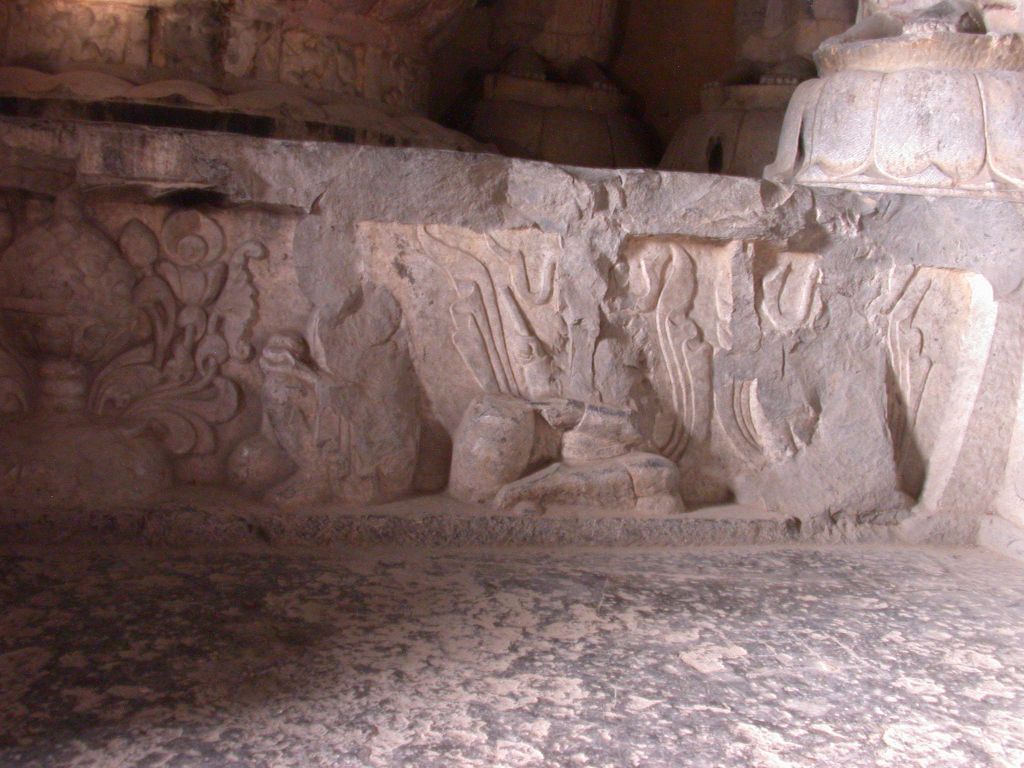 Miniature of Northern Xiangtangshan, South Cave, north wall, altar base, east side, relief of monk, drummer, and sheng