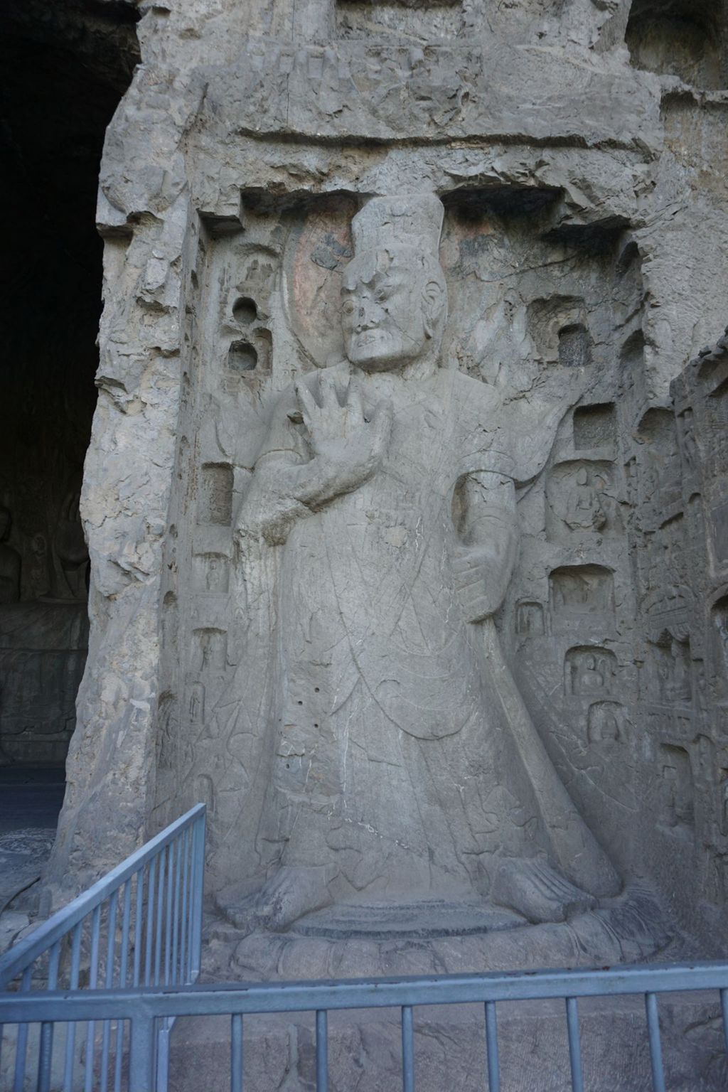 Miniature of Longmen Binyang Central Cave, guardian