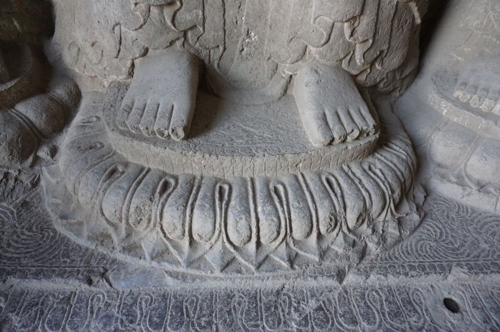 Miniature of Longmen Binyang Central Cave, bodhisattva feet, detail