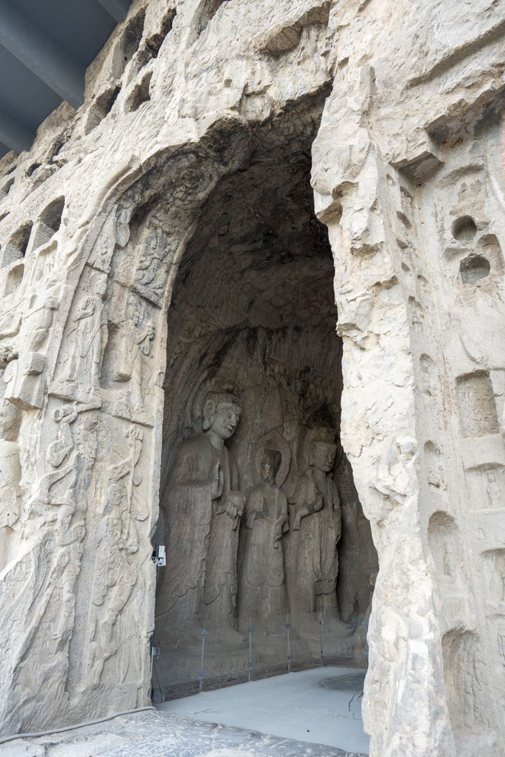 Miniature of Longmen Binyang Central Cave, entrance