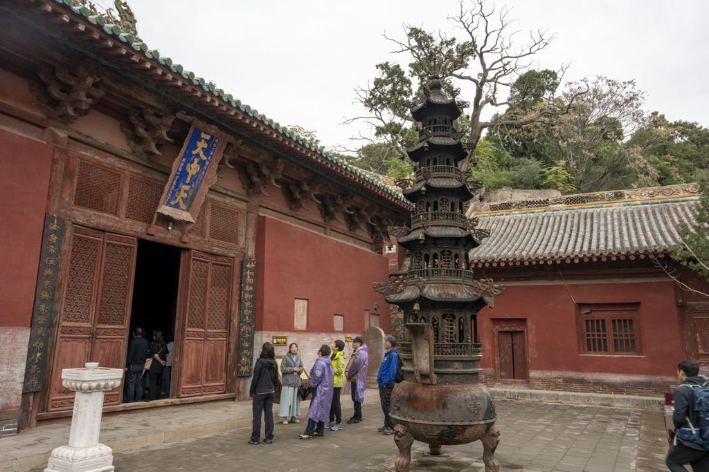 Miniature of Upper Guangsheng Temple, Vairocana Hall (or Pilu Temple or Tianzhongtian Temple) and incense burner