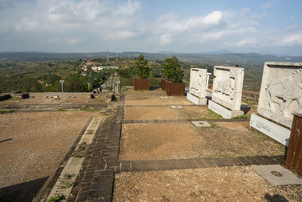 Miniature of Six Steeds of Zhao Mausoleum ("Zhaoling Liujun"), stone reliefs