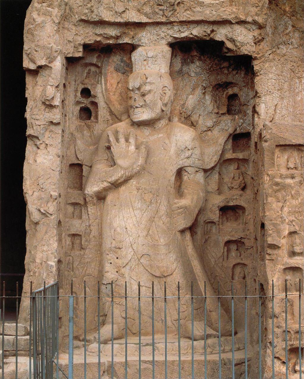 Miniature of Longmen Binyang Central Cave, Outer wall of Cave 140 (The guardian on the north side)