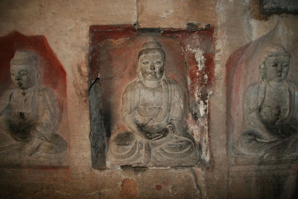 Miniature of Northern Xiangtangshan, Middle Cave, interior