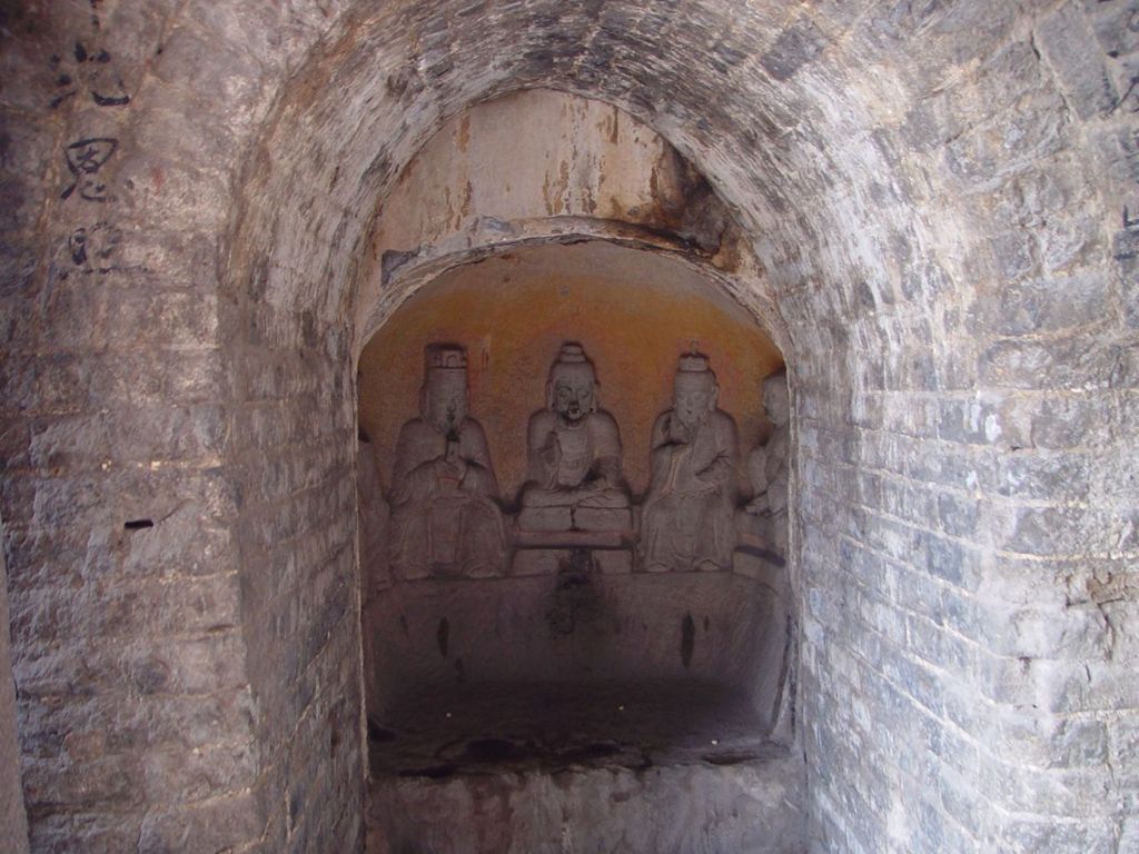 Miniature of Northern Xiangtangshan, Middle Cave, interior