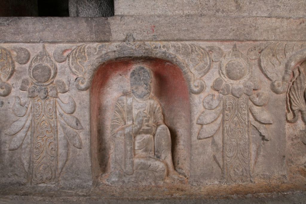 Miniature of Northern Xiangtangshan, Middle Cave, altar base, east