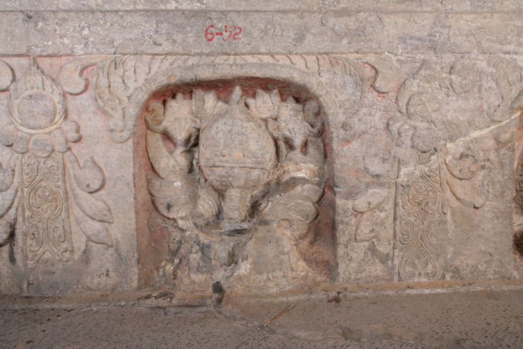 Miniature of Northern Xiangtangshan, Middle Cave, altar base, south