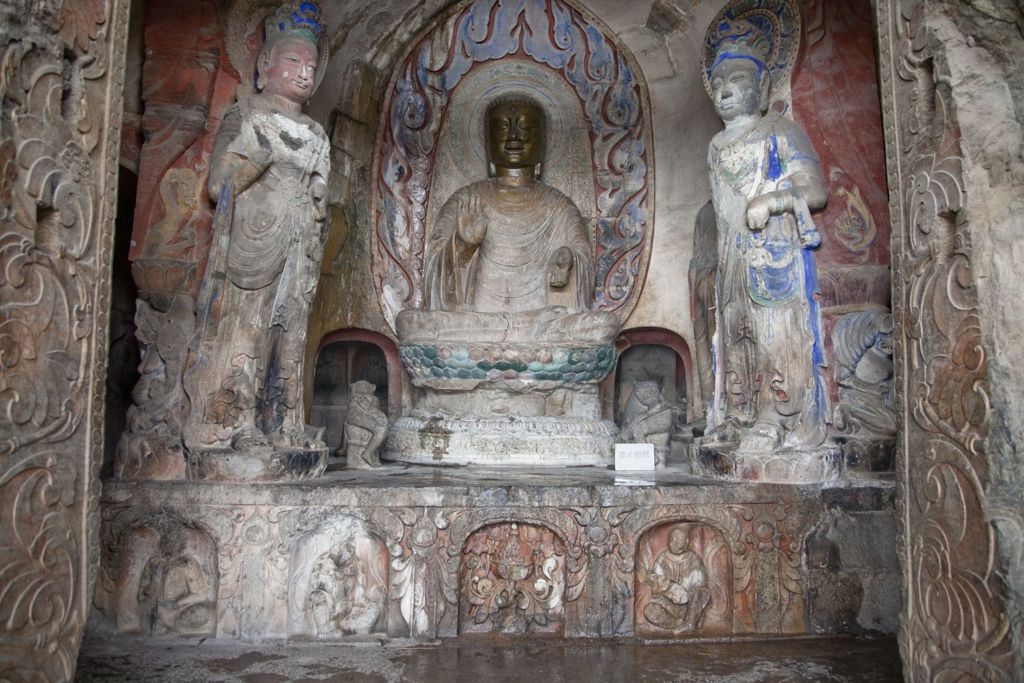 Miniature of Northern Xiangtangshan, Middle Cave, altar