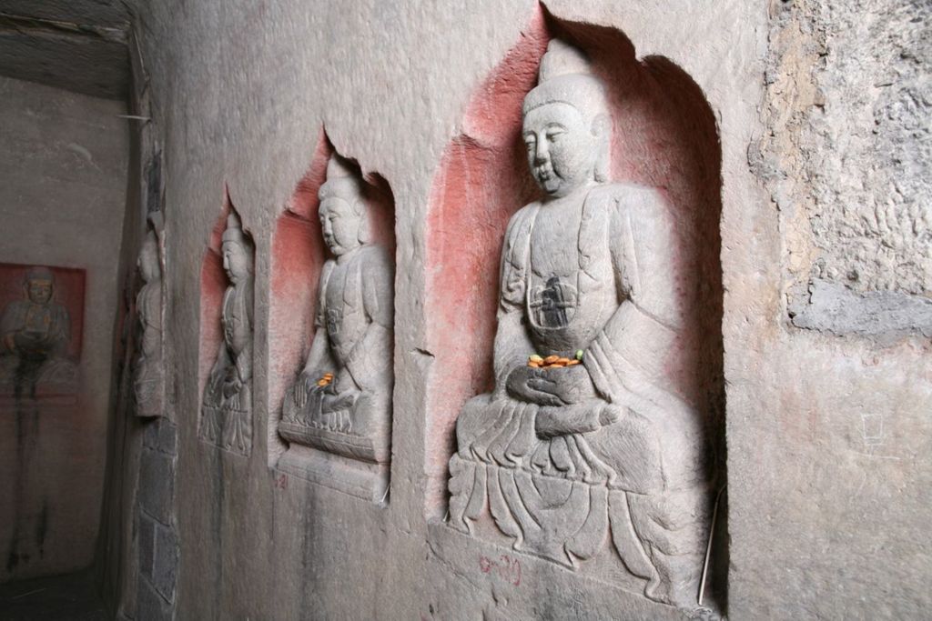 Miniature of Northern Xiangtangshan, Middle Cave, interior