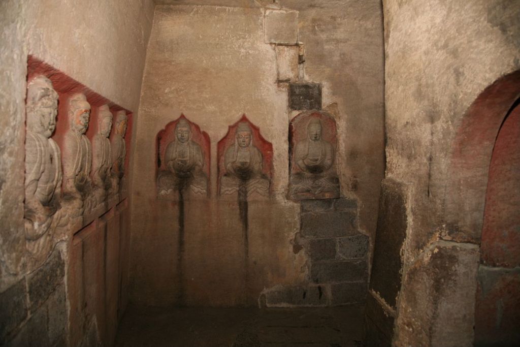 Miniature of Northern Xiangtangshan, Middle Cave, interior