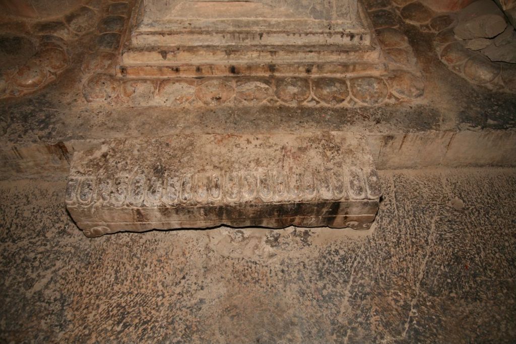 Miniature of Northern Xiangtangshan, North Cave, outside caves, south side